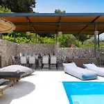 Gga Albatross Villa *